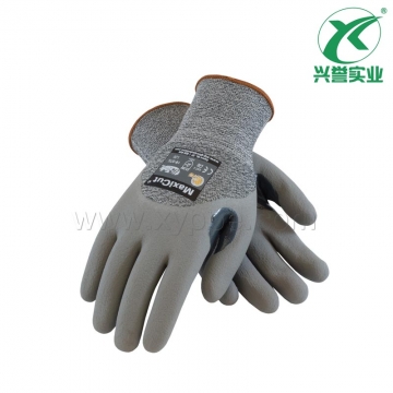 PIP 18-575 耐切割防护手套