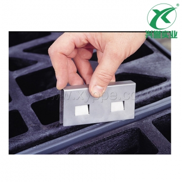 Justrite EcopolyBlendTM盛漏中心不锈钢连接夹28926